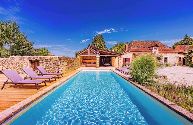 Dezie Manor Cottage and Gardens near Sarlat la Caneda