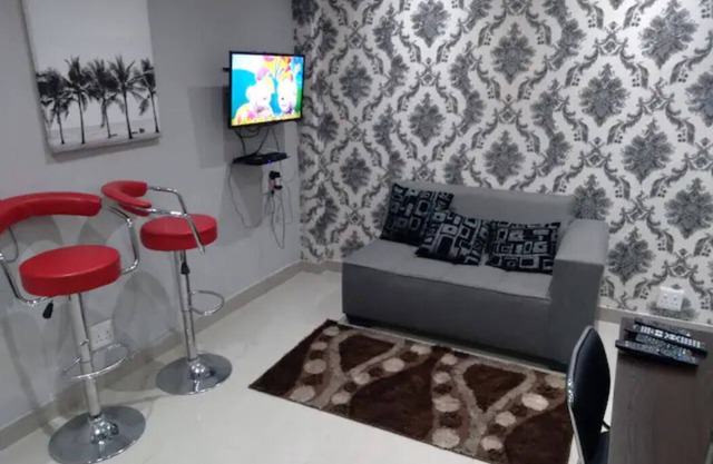 Diamond Apt with Wifi, Netflix,YouTube& Dstv