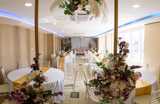 Diamond Star Hotel