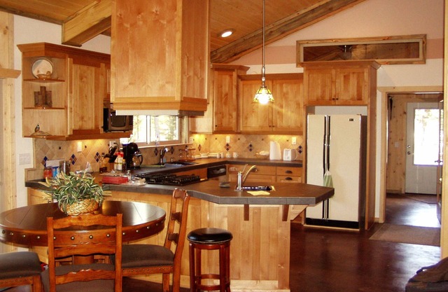 DiamondStone Guest Lodges