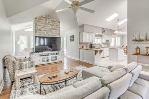 Dine, Shop and Splash Family Home in Myrtle Beach