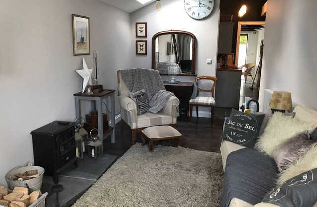 Dippy cottage - a perfect romantic escape, offering private luxury to indulge in