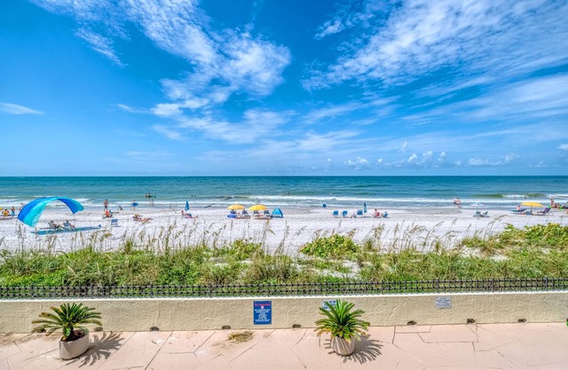 *DIRECT BEACH FRONT*GREAT LOCATION* 2 BEDROOM 2 BATH*AWESOME VIEWS*