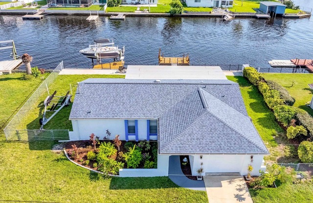 Direct Gulf Access: Rod and Reel Haven-Where Lines Are Cast & Cares Drift Away