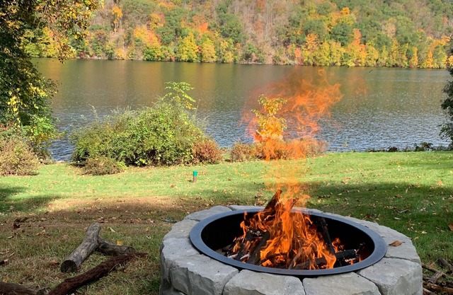 Direct Lakefront Home on Lake Lillinonah with Elevator Access