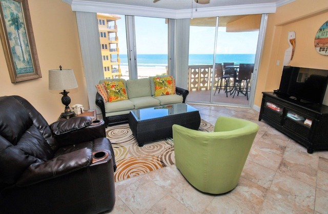 Direct Ocean View Condo only a Short Walk from Local Shopping on Flagler!