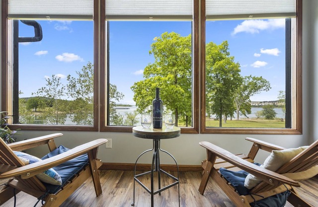 Direct Waterfront & Sunset views! Best View of Table Rock Lake-steps to the shore! Swim Dock!