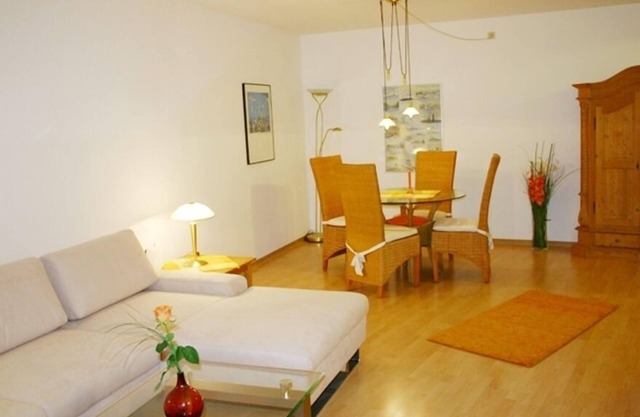 directly on the dike, balcony, sea view, wifi, free bicycles, 50m to the beach
