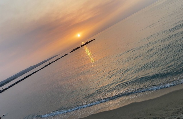 Directly on the sea, from the window you can admire a breathtaking view ...