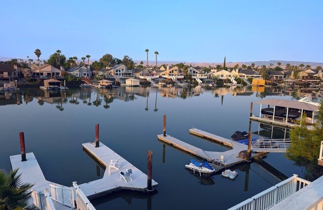 DiscoBay Waterfront Getaway w/Paddle Boards Kayaks & Paddleboat
