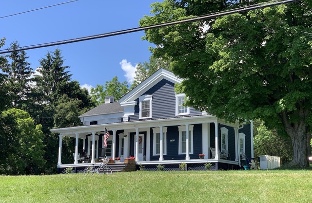 Discounted July 8-16: Waterfront Farmhouse On Cayuga Lake