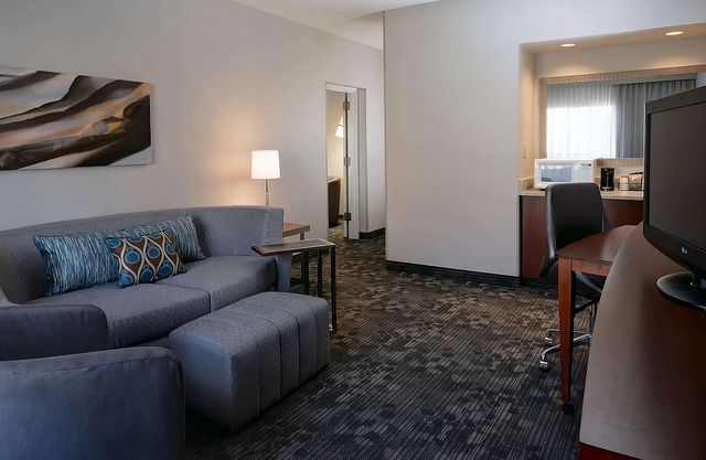 Discover Kansas City! 2 Pet-Friendly Units, Short Drive To Nelson Atkins Museum!