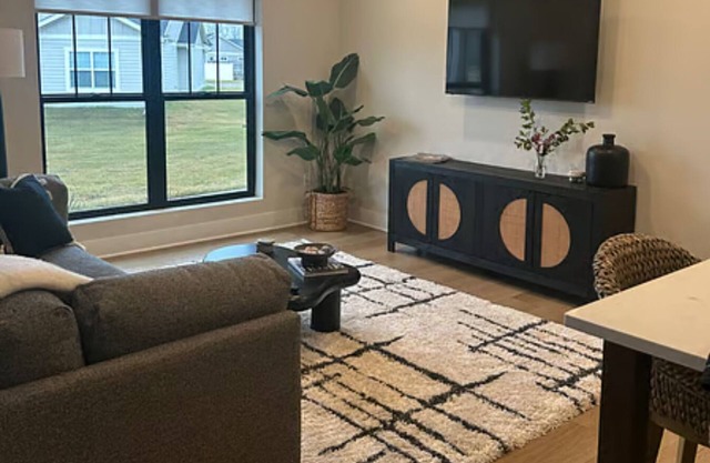 Discover Modern Elegance - Luxurious, Newly-Constructed Townhouse in Ankeny