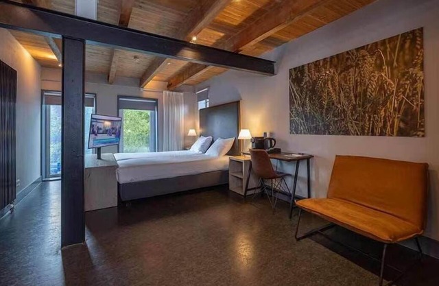 Discover Nearby Historic Sites from Two Spacious Rooms in a Charming Estate