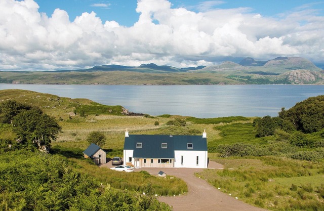 Discover the Applecross Peninsula from this stunning holiday property.