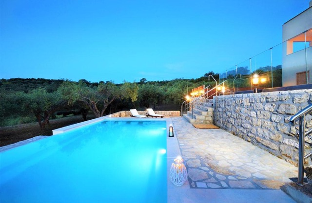 disCrete Villa Lappa