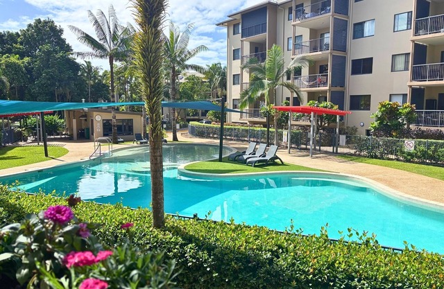 Dive In – Cairns Poolside Stay