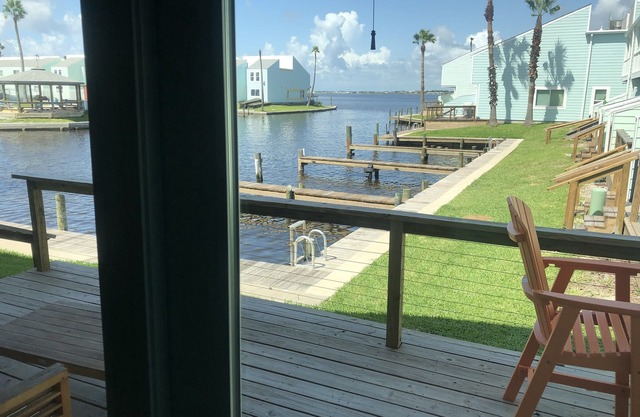 Dock of the Bay - Luxury Key Allegro Condo on the Water