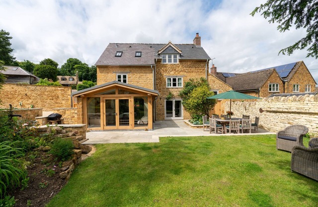 Dog friendly cottage - Gardners Cottage
