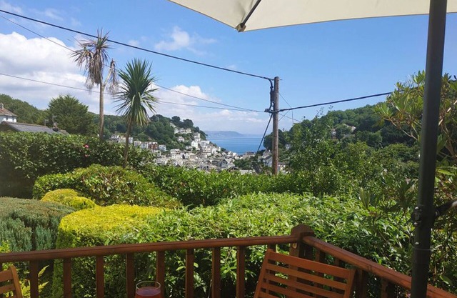 Dog friendly detached Nancecliff Cottage-enclosed garden & ocean view-Cornwall