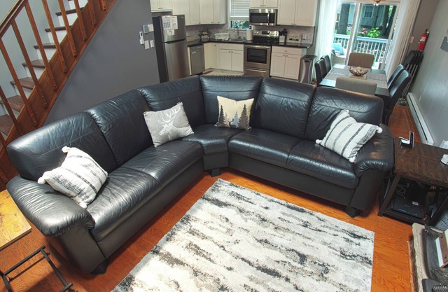 Dog Friendly, Fire Pit, Yard, Screened-in lounge, Game Table