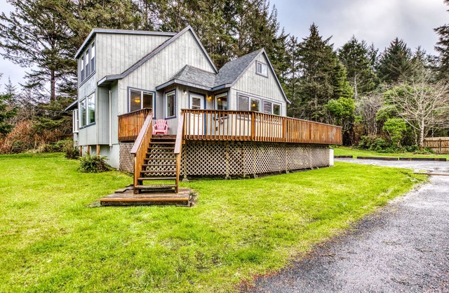 Dog-Friendly Home with Wood-Burning Fireplace and Ocean Views - Near the beach