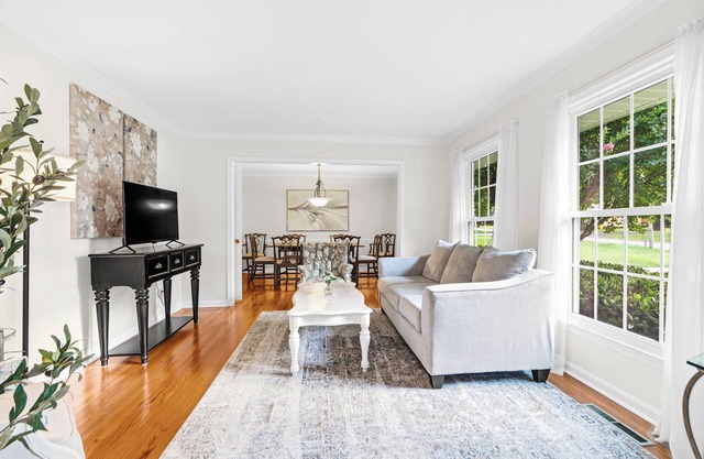 Dog Friendly House Near Duke + Downtown + Airport