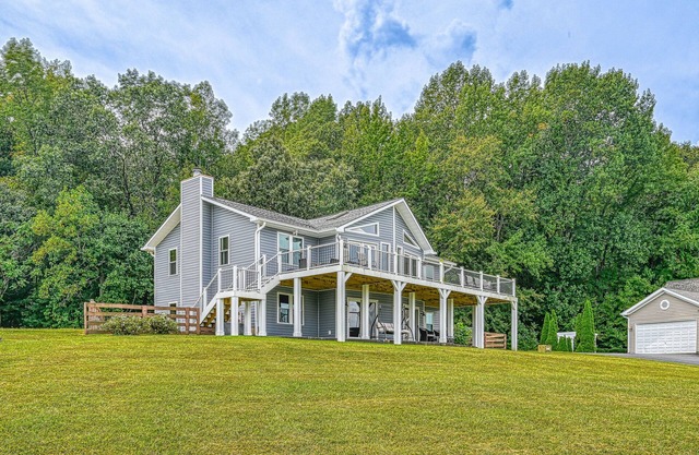 Dog-Friendly Retreat W/Lake Views, Large Deck, Game Room, & High-Speed WiFi