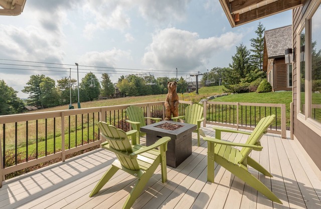 Dog Friendly Ski-In/Out Chalet w/Views & Hot Tub