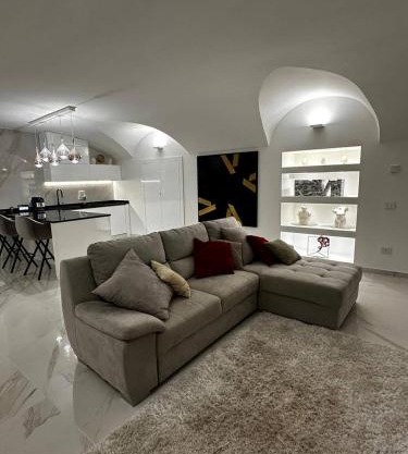 Dolce Vita Luxury