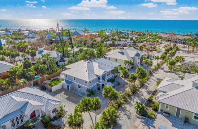 Dolphins Cove@Manasota Keys