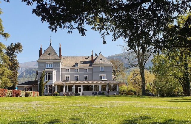 Domaine des Cèdres : Hôtel, Gîtes et Insolites