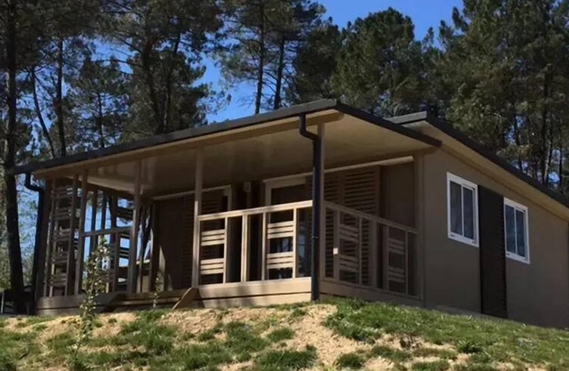 Domaine des Grands Pins * - Walnut Comfort Chalet with air conditioning 8 people