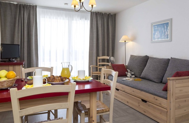 Domaine des Roches Jaunes by Interhome