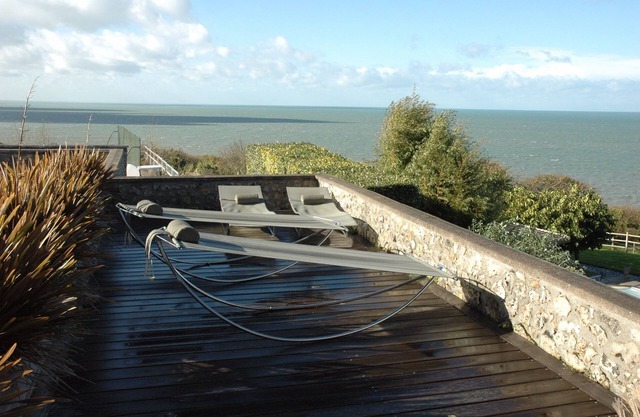 Domaine du Grand Bec - Le Loft, swimming pool, tennis court, beach, sea view