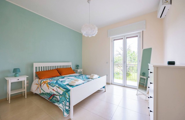 Domus Capodimonte flat by Napoliapartments