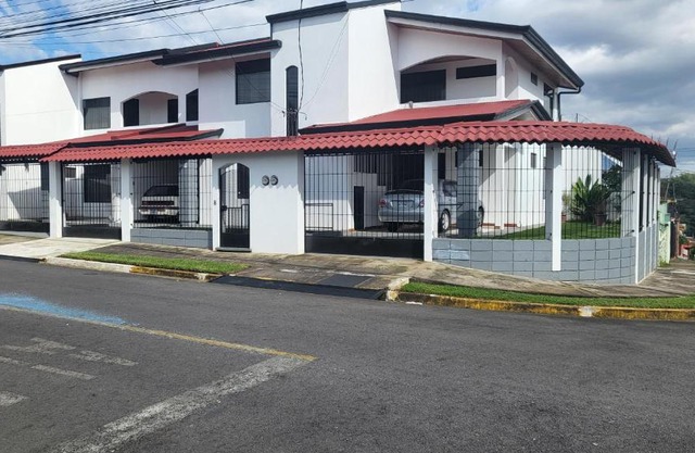 Don Carlos Place UPPER UNIT