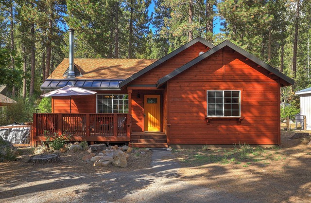 #DonnerBliss⛰HotTub👙FirePit🔥PetFriendly🐶WoodStove🪵