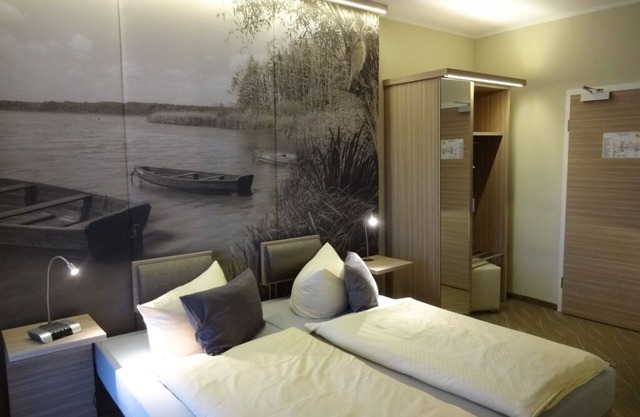 Doppelzimmer Komfort mit Balkon und Seeblick, Dusche/wc