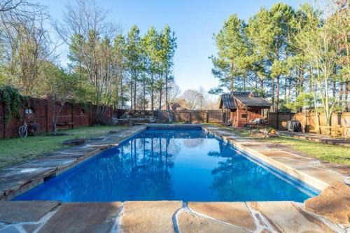 Doras Dutch Cottage Charmer with Swimming Pool