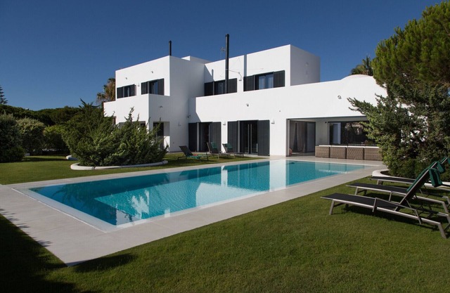 Dos Horizontes. Luxury, space, sea views, beach 100m