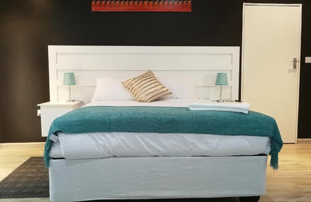 Double L Guest Lodge Palapye