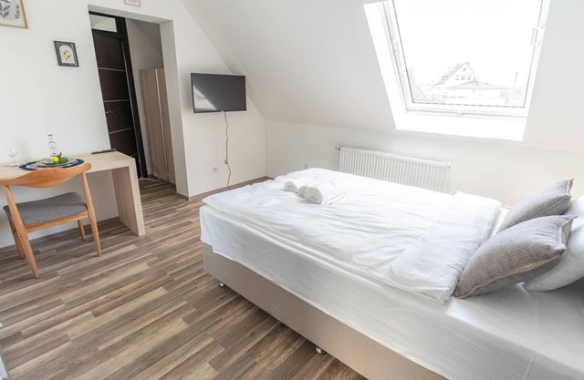 Double room (1) - Colakation GmbH