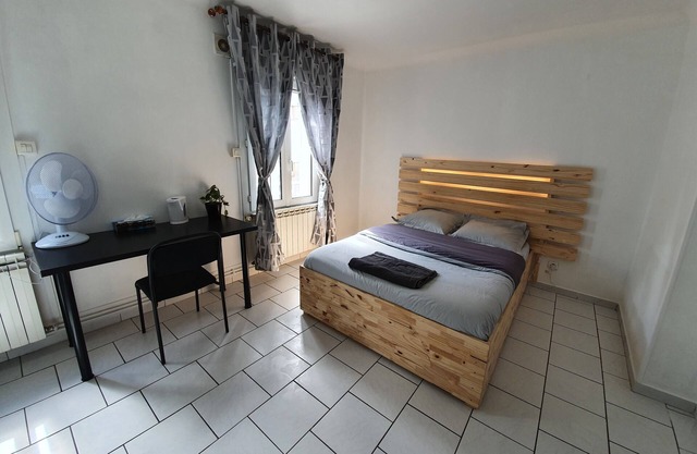 Double room with private bathroom