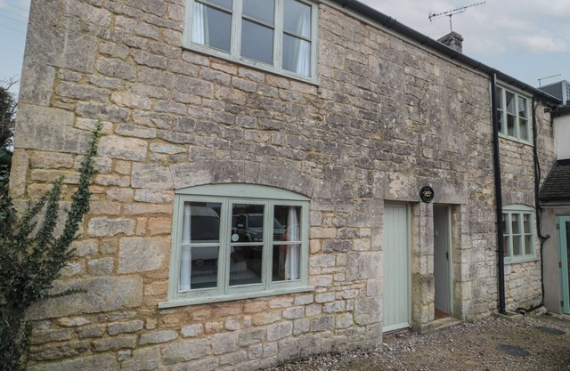 DOUBLE ROOM, pet friendly in Stroud