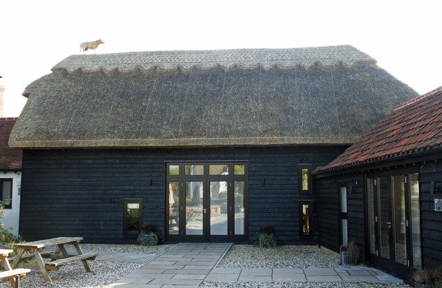 Double Room @The Red Cow 15 Mins to Duxford Museum