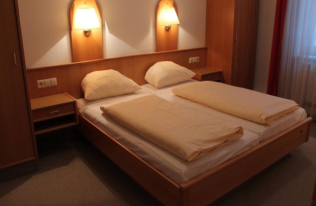 Double room with shower/WC