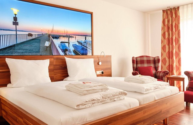 Double room with partial balcony Lake or mountain view