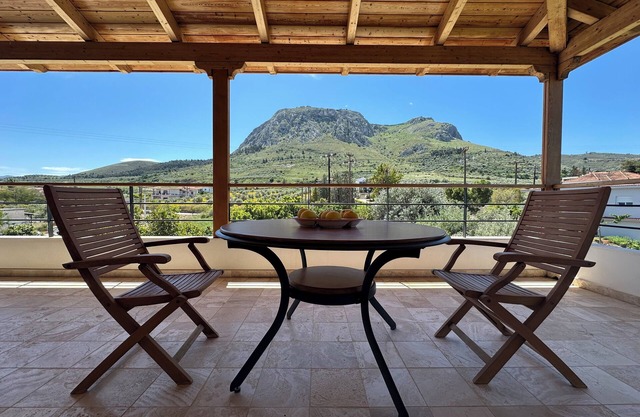 Double view apartment | Ancient Corinth