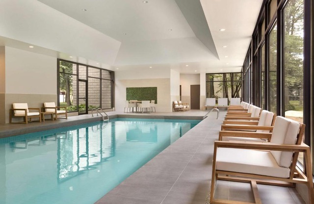 DoubleTree by Hilton Hotel Toronto Airport West